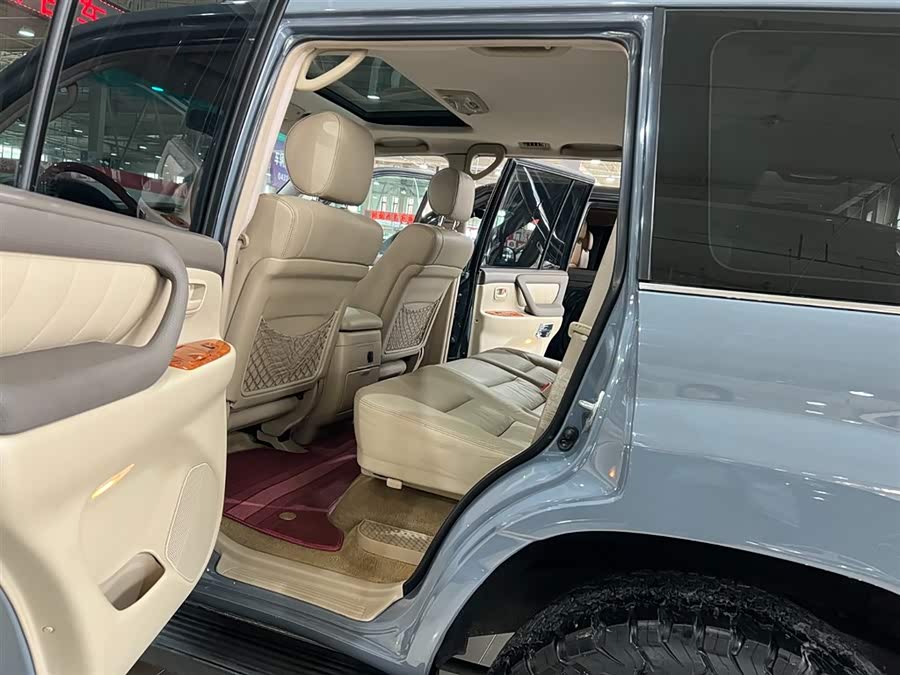 Toyota Land Cruiser 2005 #10 Toyota Land Cruiser 2005 car image #10