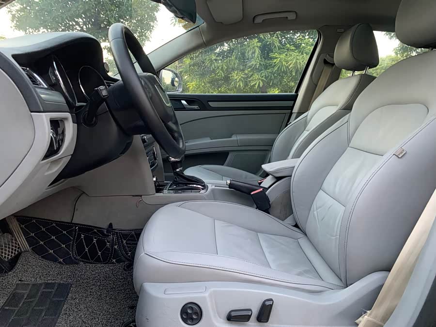 Skoda Superb 2011 صورة سيارة #10