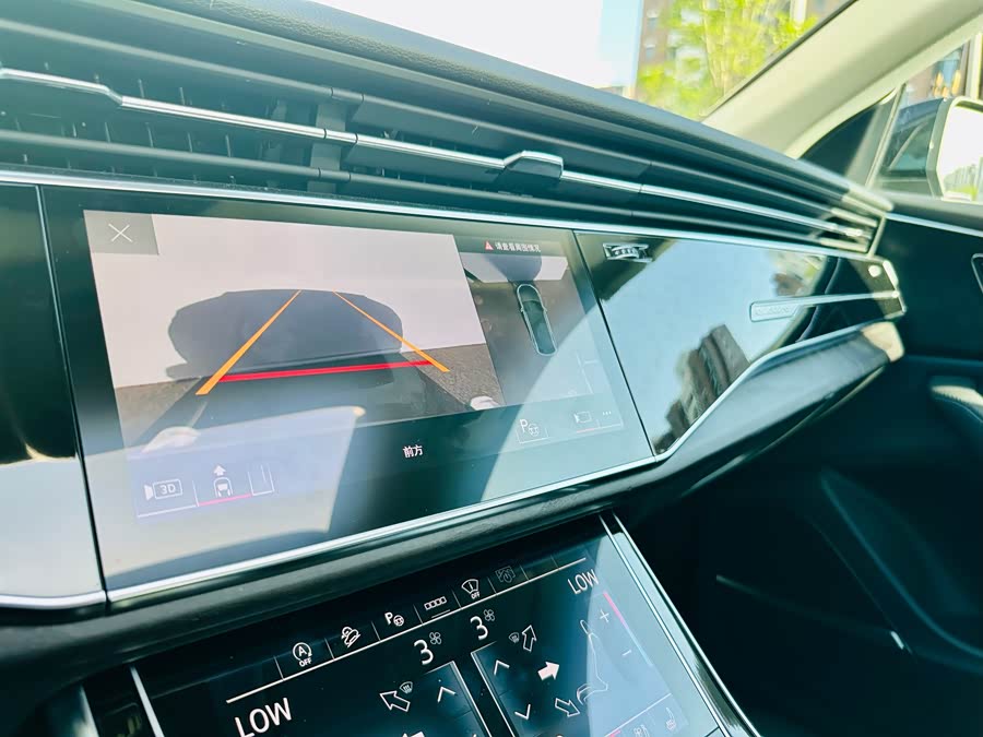 Audi Q8 2024 #10 Audi Q8 2024 car image #10