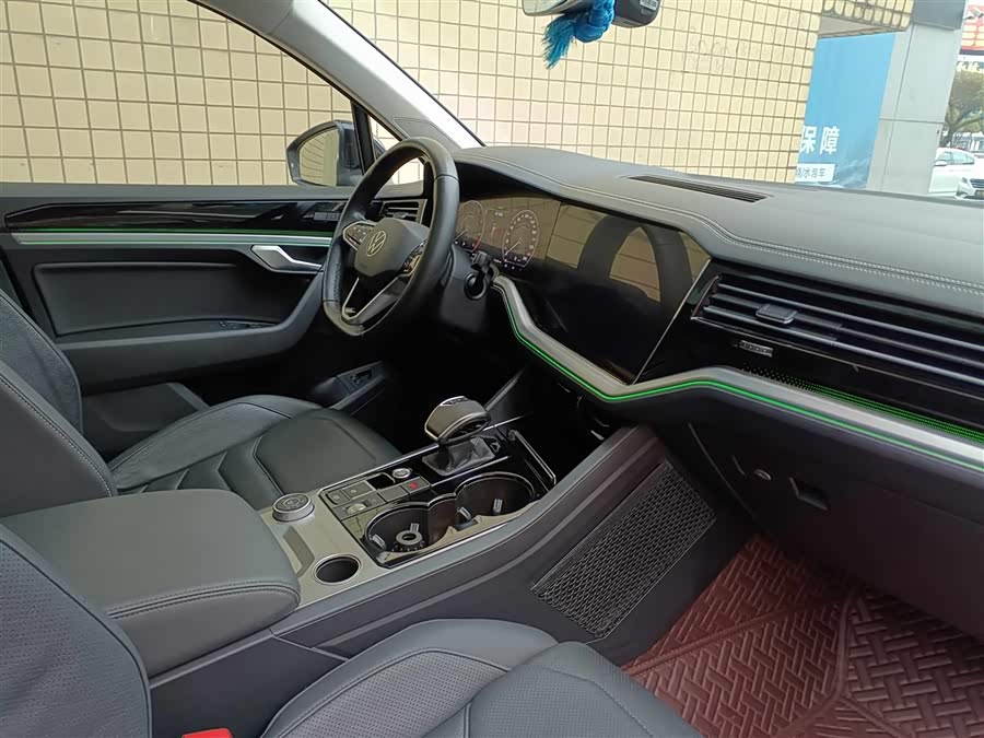 Volkswagen Touareg New Energy 2020 car image #10