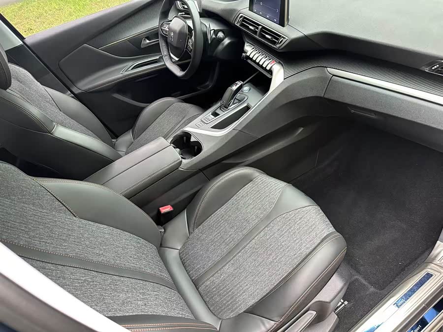 Peugeot 5008 2018 car image #10