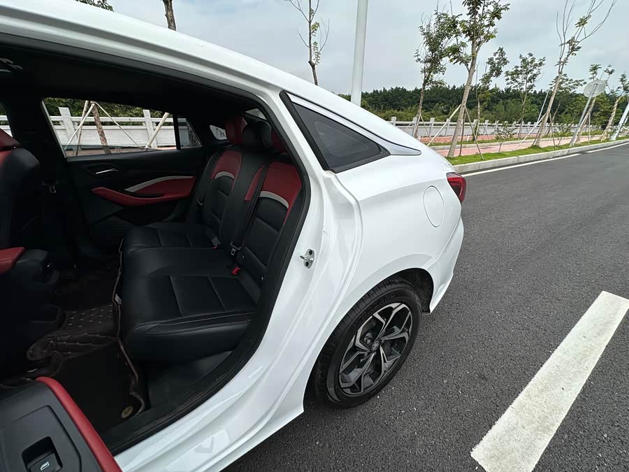 GEELY Coolray 2025 car image #10