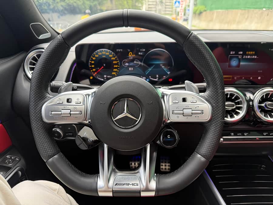 Mercedes-Benz GLB AMG 2023 immagine di auto #10