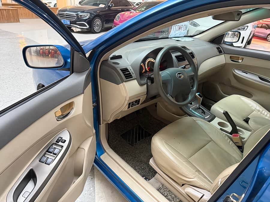 BYD L3 2014 car image #10