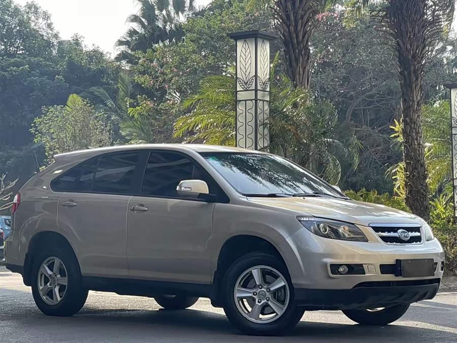 BYD S6 2015 #10 BYD S6 2015 car image #10