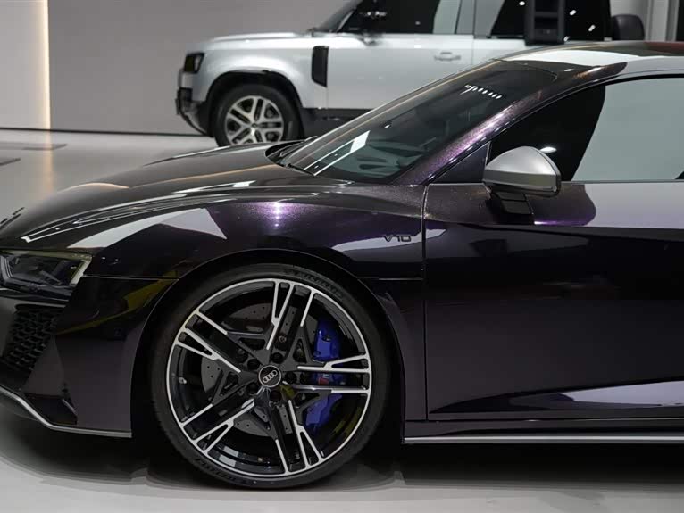 Audi R8 2022 car image #10