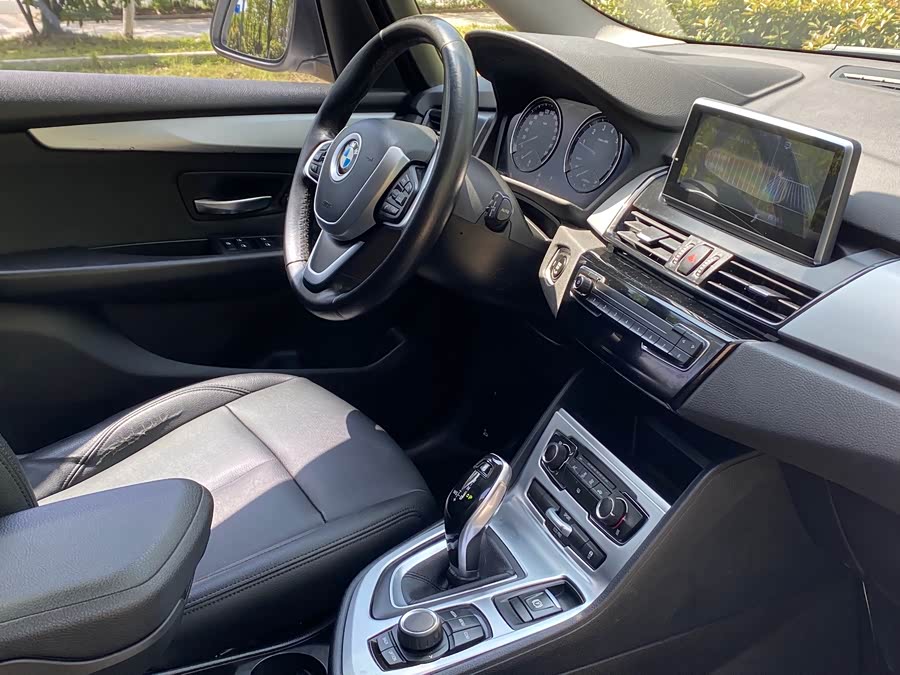 BMW 2 Series Gran Tourer 2019 immagine di auto #10