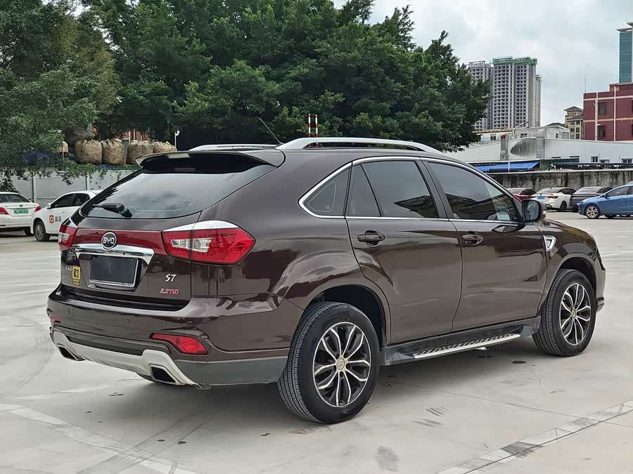 BYD S7 2015 car image #10