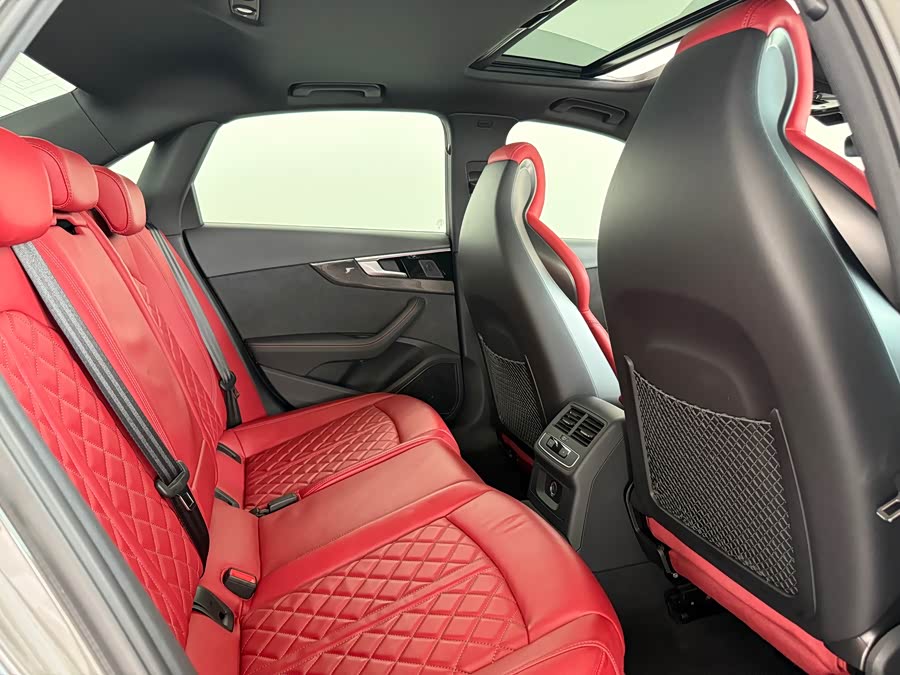 Audi S4 2023 imagem de carro #10