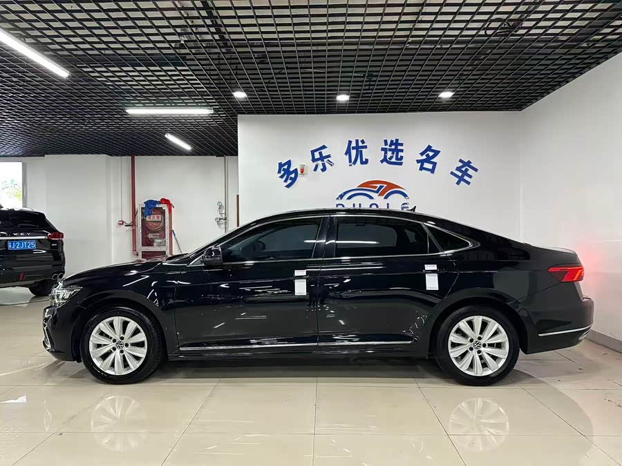 Volkswagen Passat 2021 صورة سيارة #10