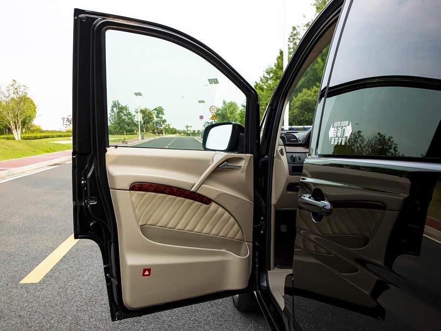 奔驰 唯雅诺 2013 汽车图片 #10