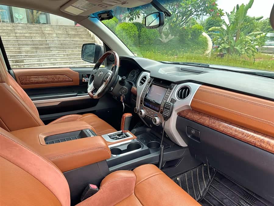 Toyota Tundra 2014 immagine di auto #10