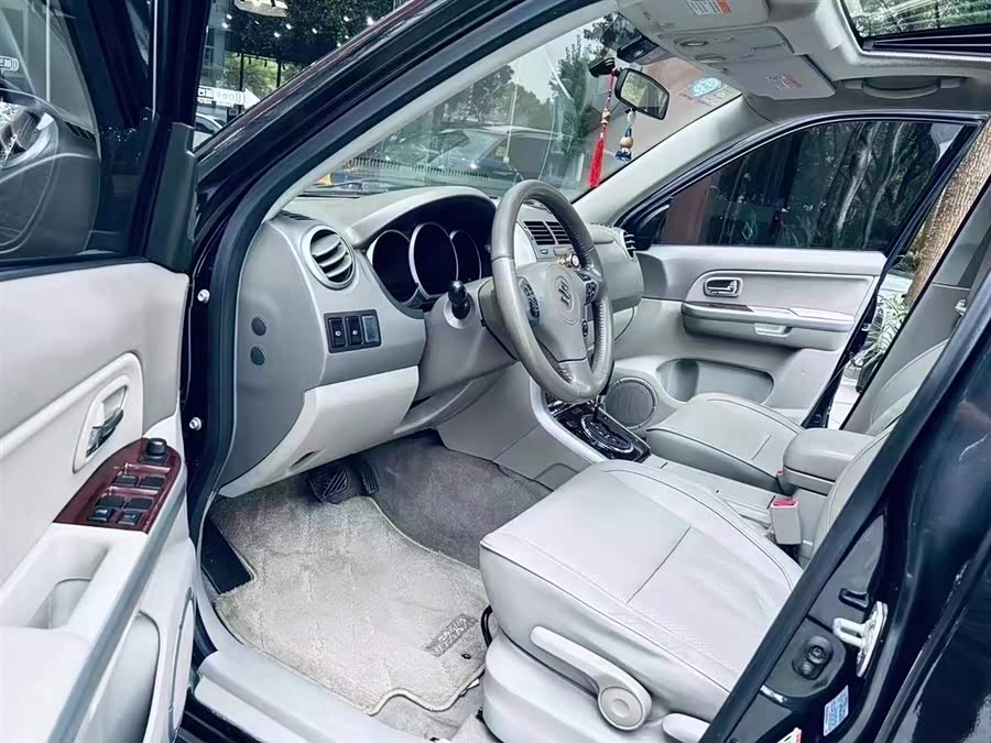 铃木 超级维特拉 2009 汽车图片 #10