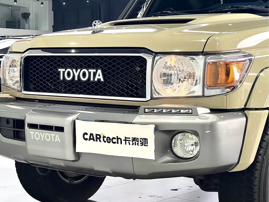 Toyota 2020 car image #10