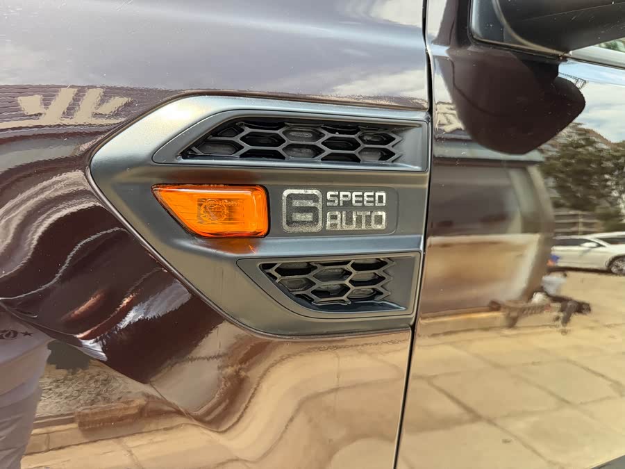 Ford Everest 2016 car image #10