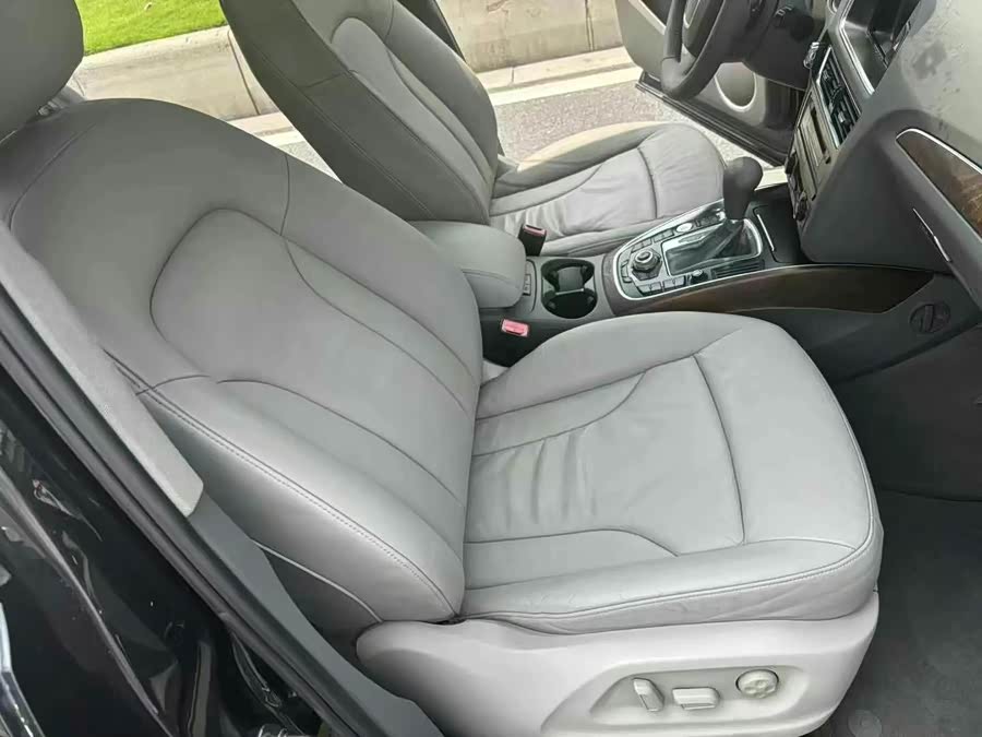 Audi Q5 (Imported) 2010 car image #10