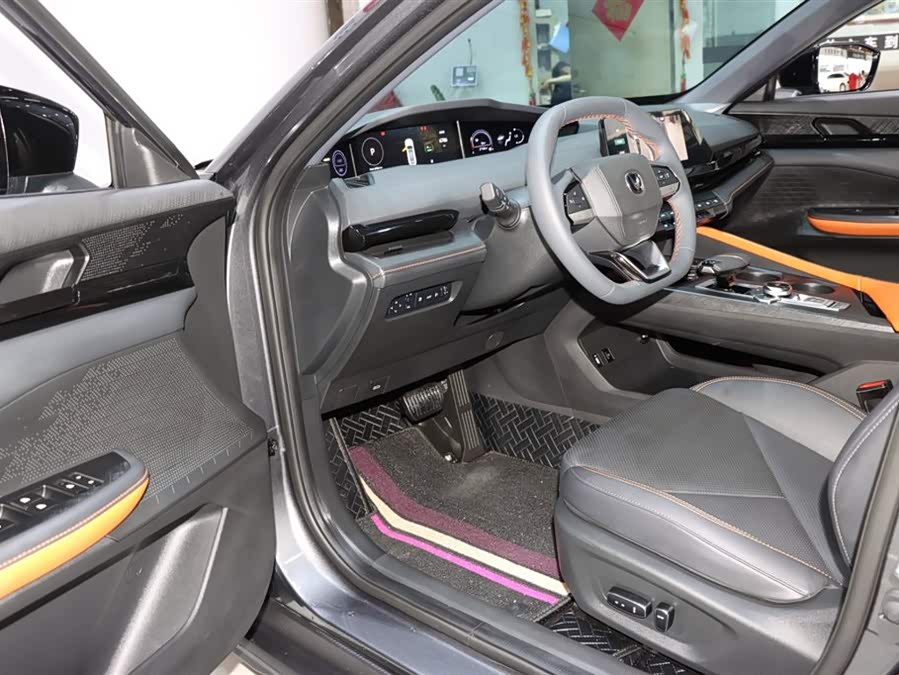 Changan UNI-V iDD 2023 car image #10