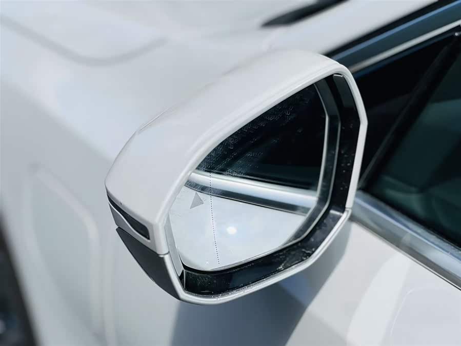 BMW i5 2024 immagine di auto #10