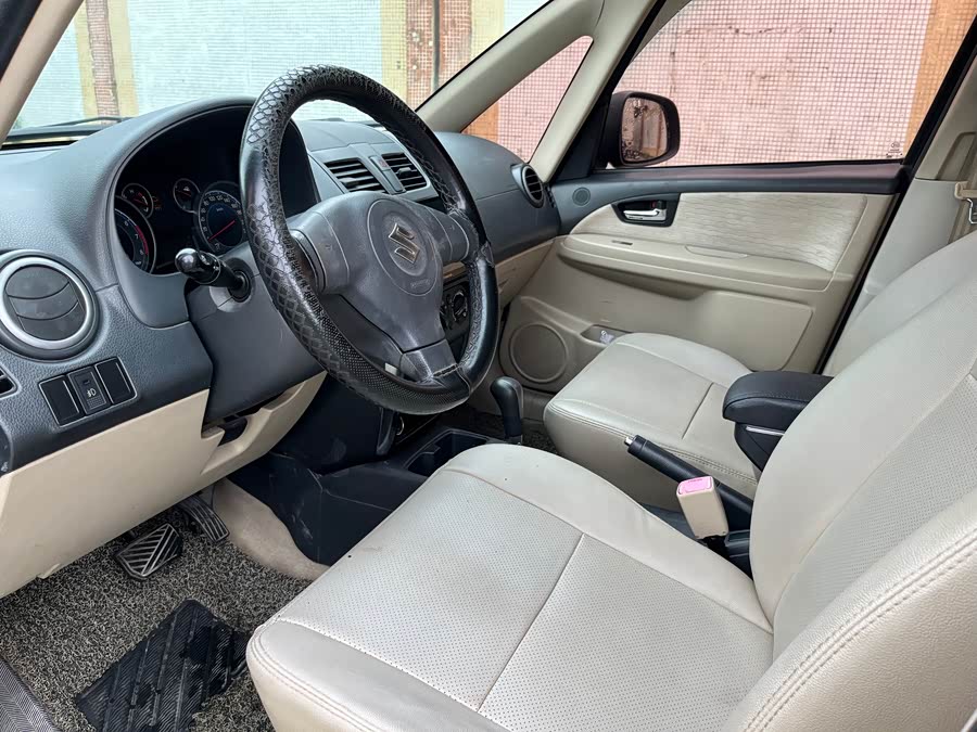Suzuki SX4 Sedan 2015 imagem de carro #10