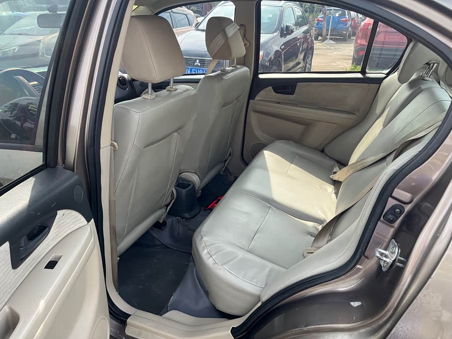 Suzuki SX4 Sedan 2013 imagem de carro #10