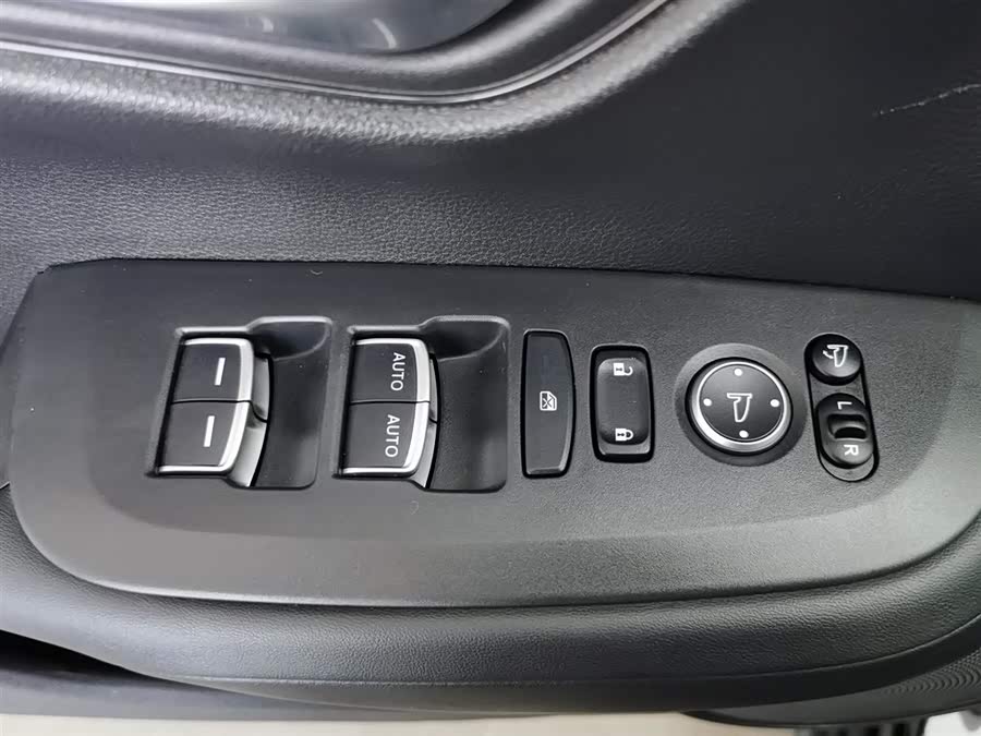 Honda HR-V 2024 car image #10