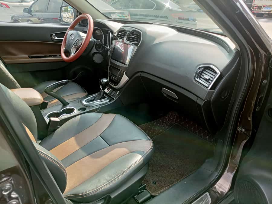 GAC Trumpchi GS5 Super 2015 car image #10