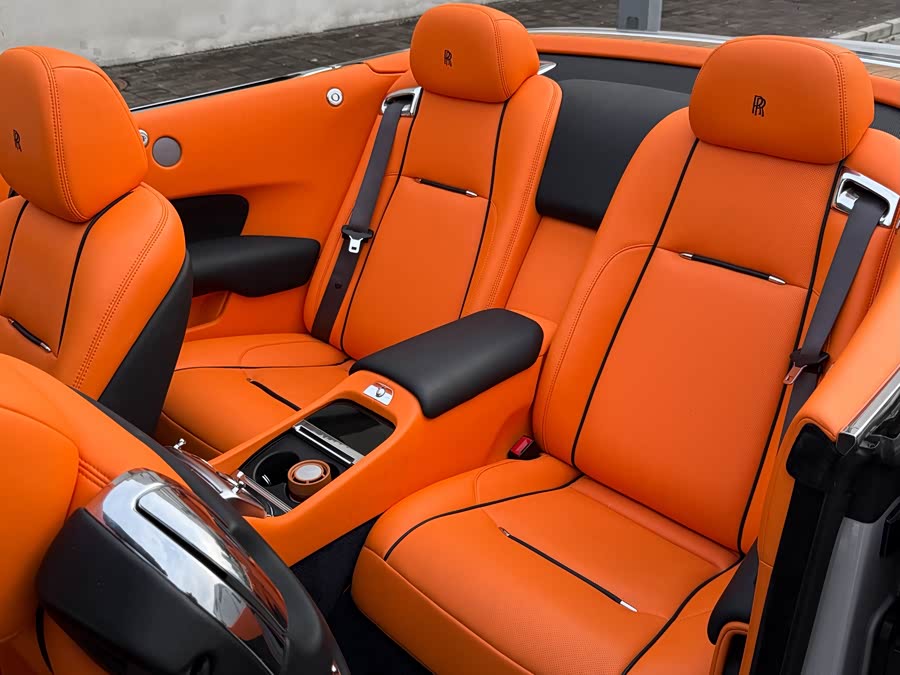 劳斯莱斯 曜影 2016 汽车图片 #10