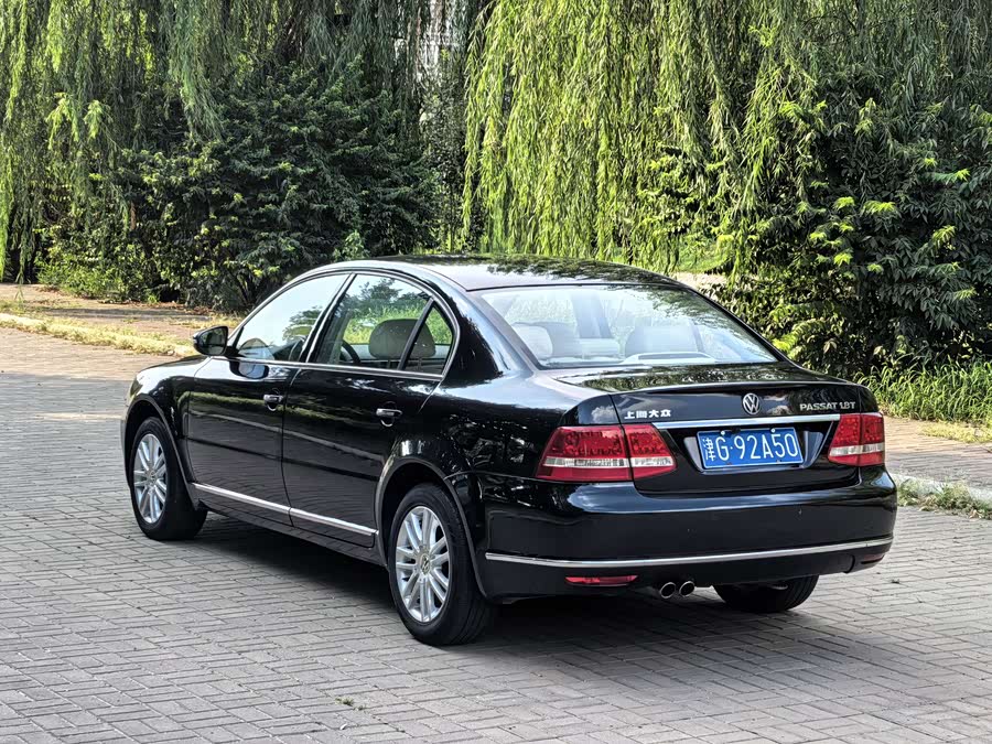 Volkswagen Passat Lingyu 2011 car image #10