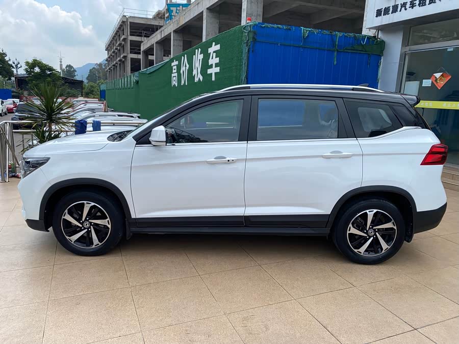 Forthing T5 2019 #10 Forthing T5 2019 immagine di auto #10