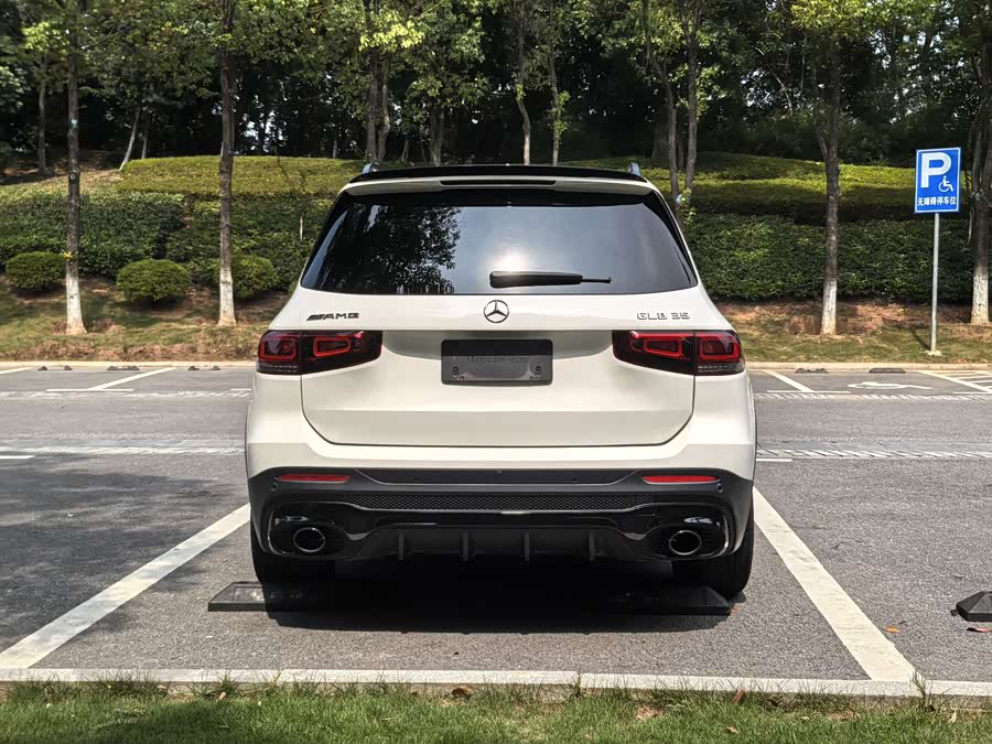 Mercedes-Benz GLB AMG 2023 immagine di auto #10