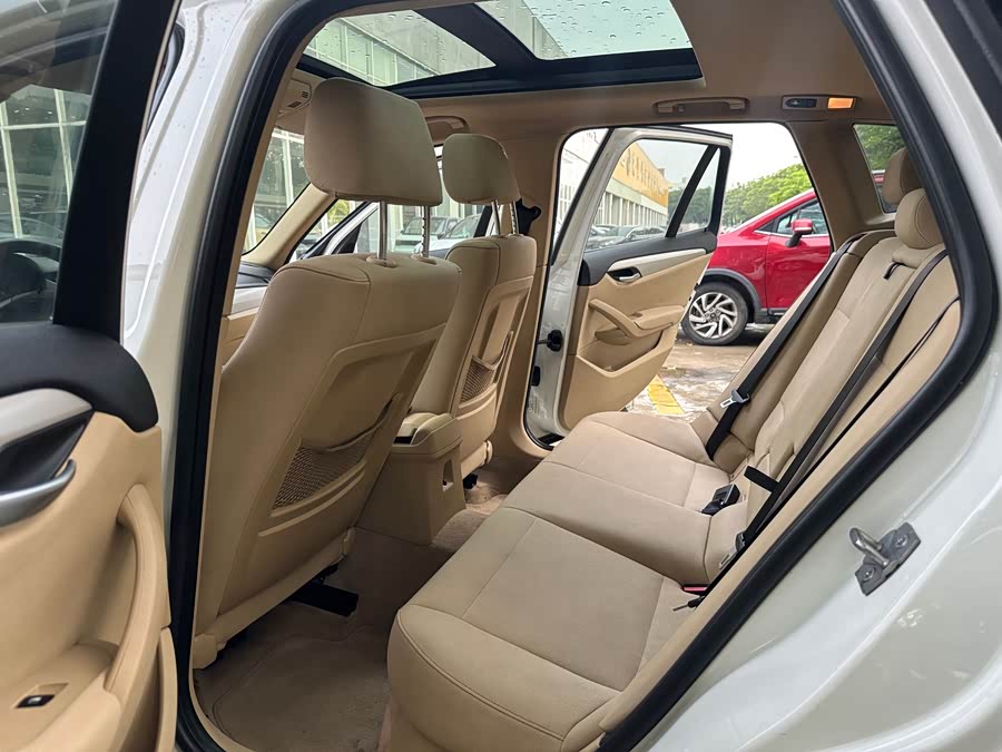 BMW X1 (Imported) 2013 car image #10