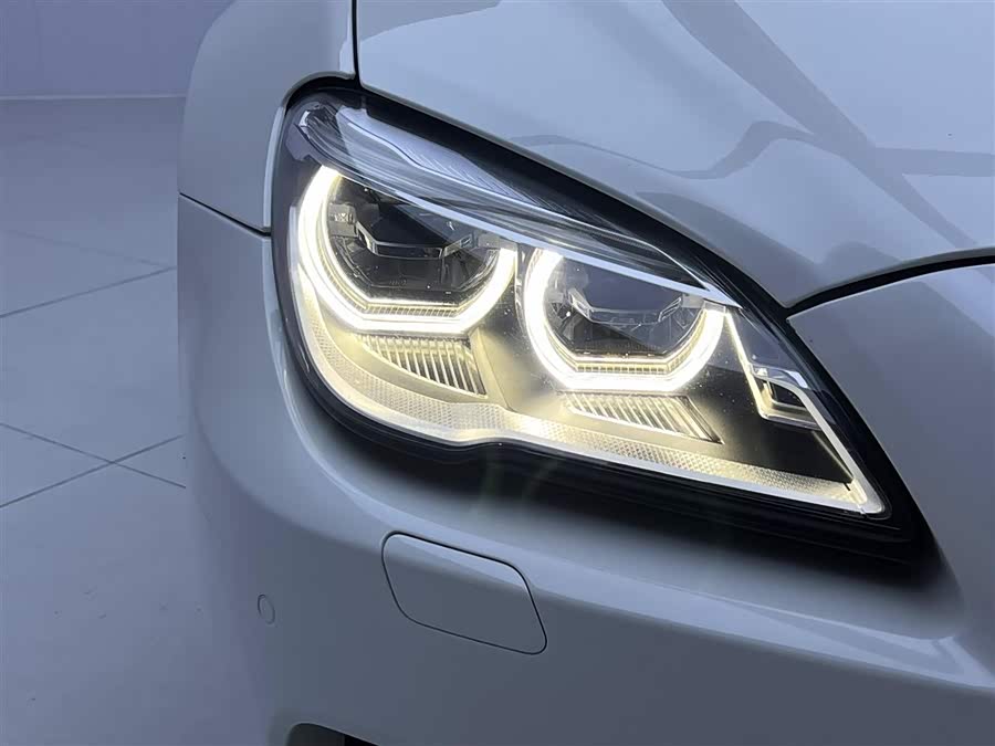 BMW M6 2016 car image #10