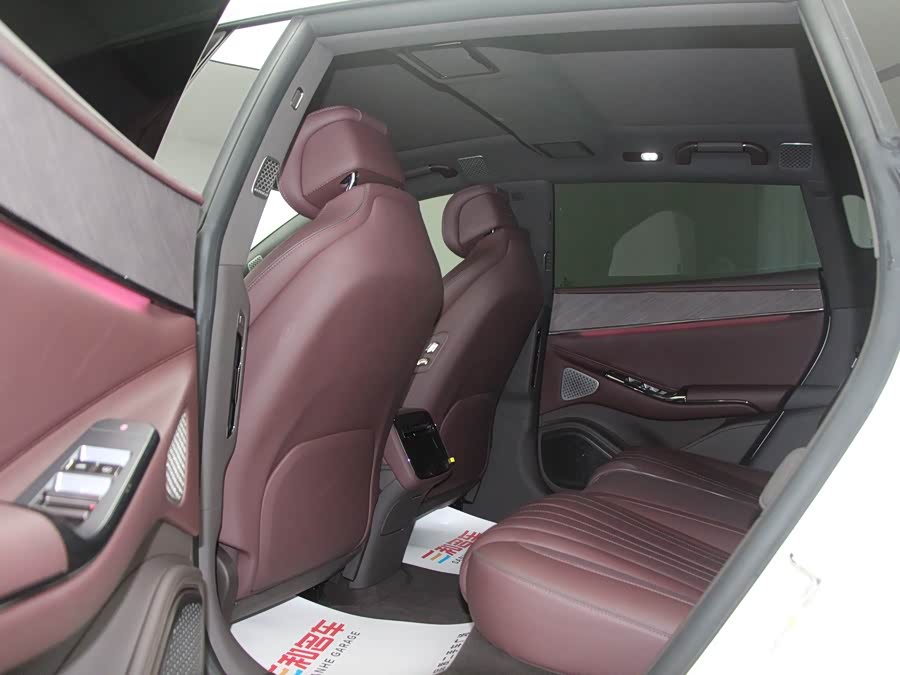 Denza Z9GT 2024 car image #10