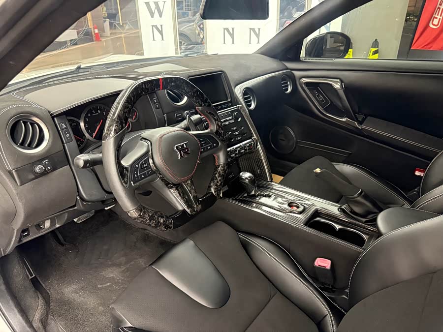 日产 日产GT-R 2010 汽车图片 #10