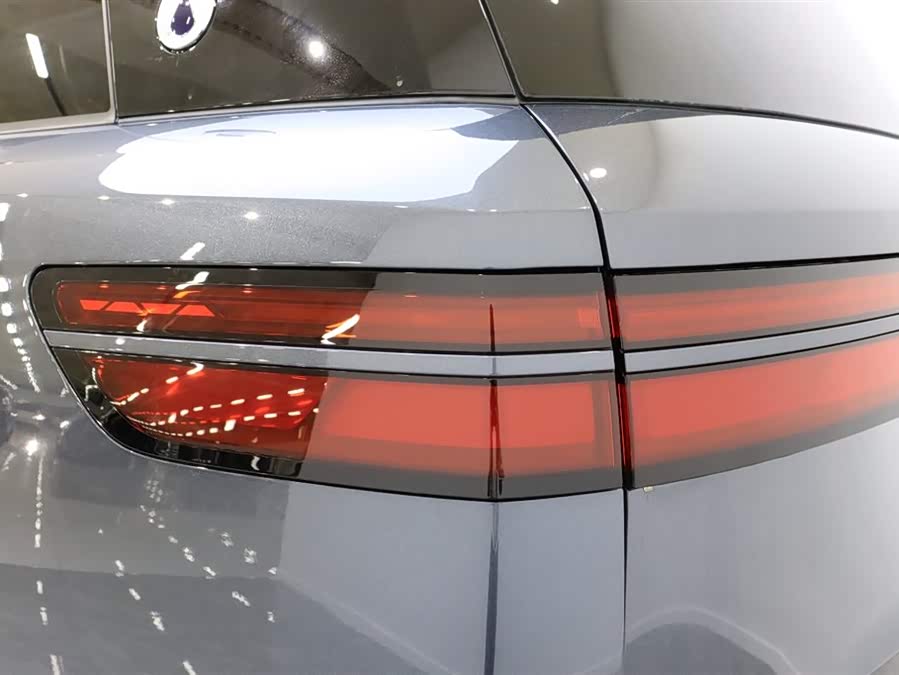 Denza N9 2025 car image #10