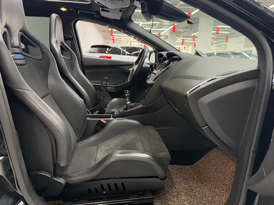 Ford Focus (Imported) 2019 car image #10