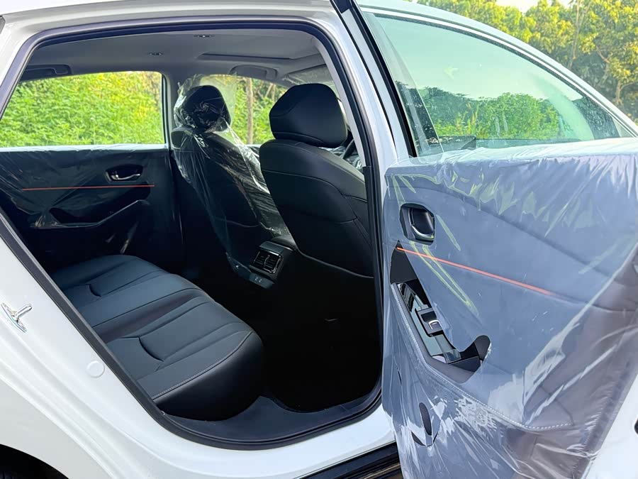 BYD F3R 2025 car image #10