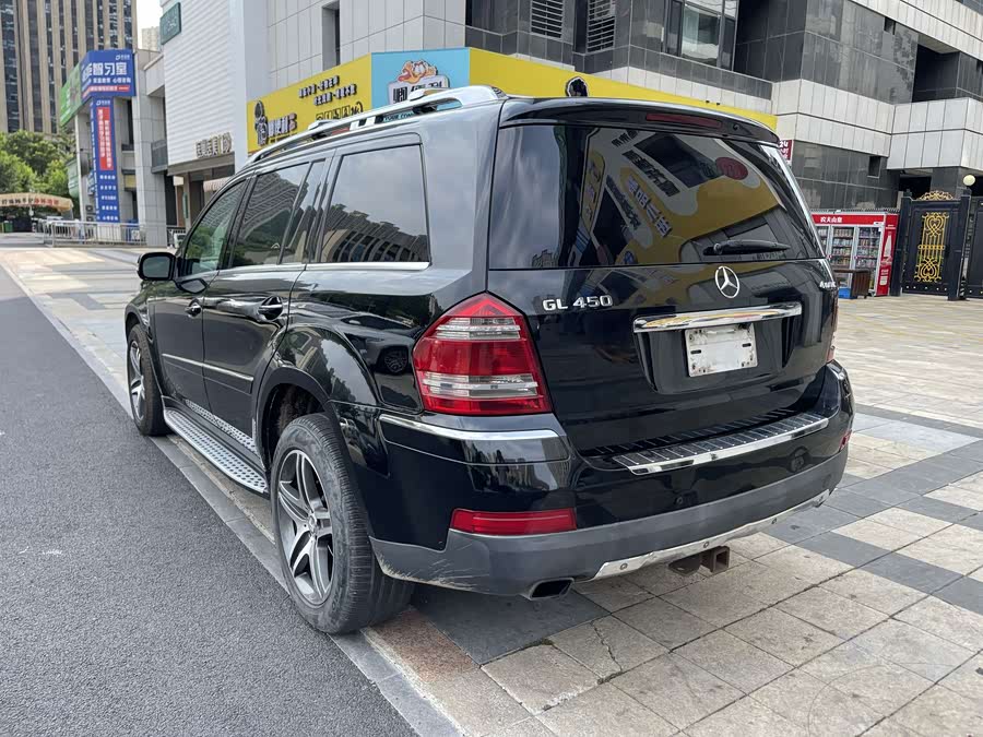 Mercedes-Benz GL Class 2007 car image #10