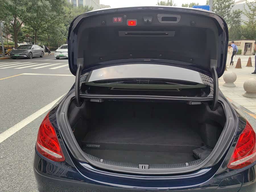 Mercedes-Benz C Class New Energy 2017 car image #10