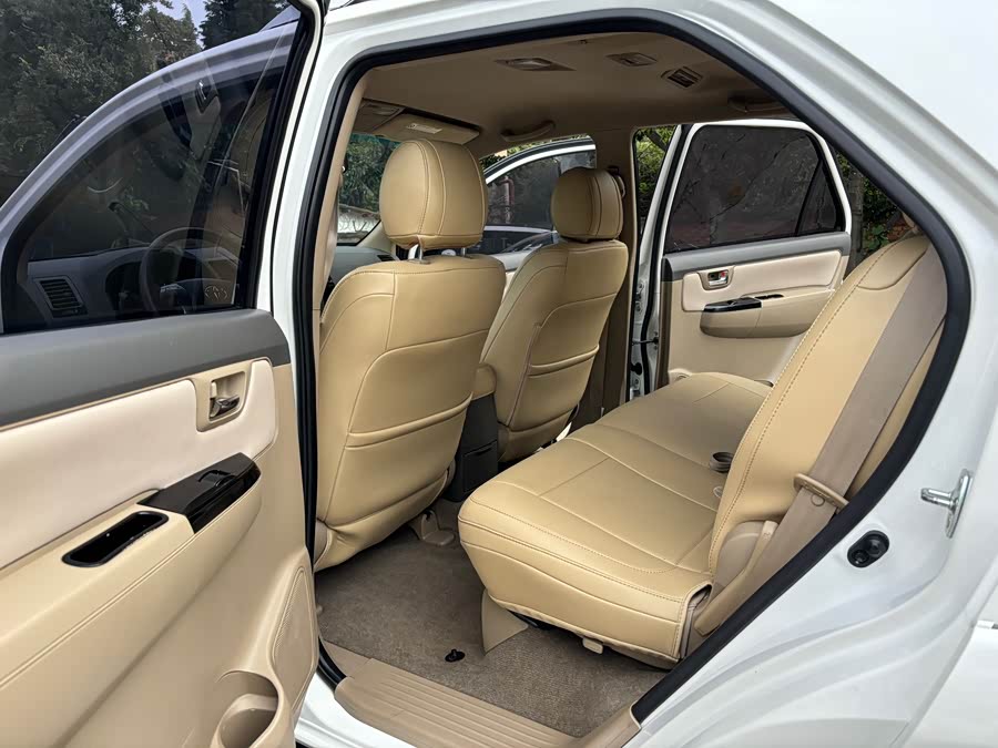 Toyota Fortuner 2014 #10 Toyota Fortuner 2014 immagine di auto #10