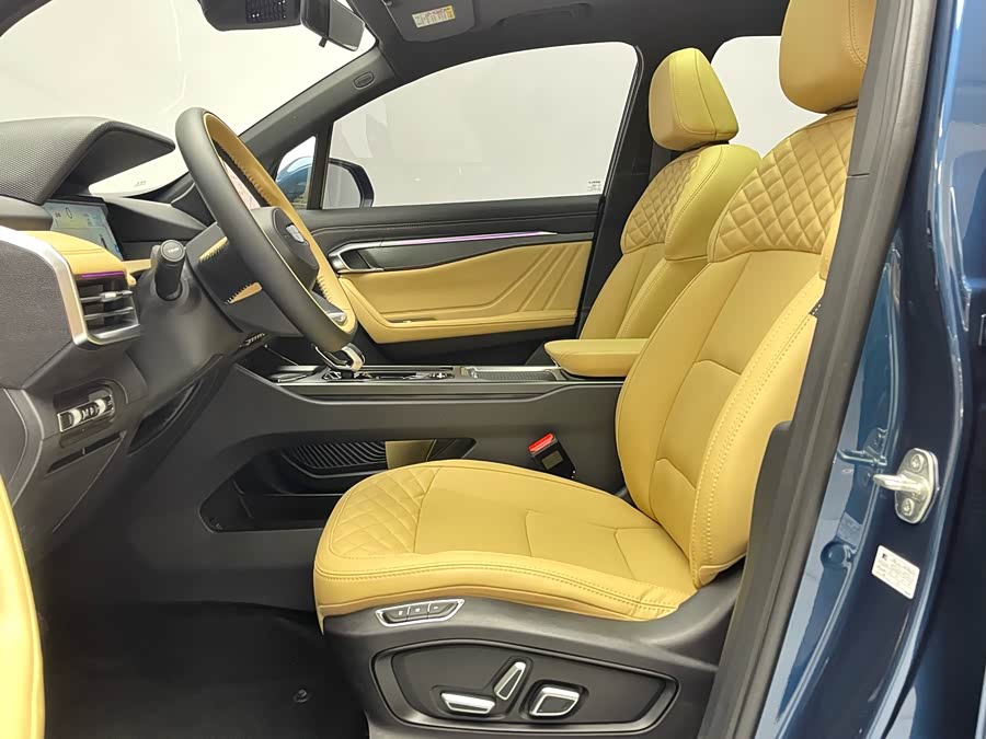 GEELY Okavango L 2023 car image #10