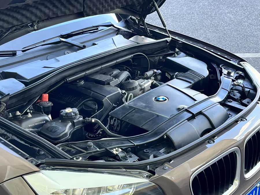 BMW X1 (Imported) 2012 car image #10