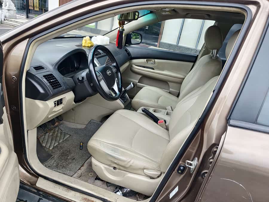 BYD S6 2013 car image #10