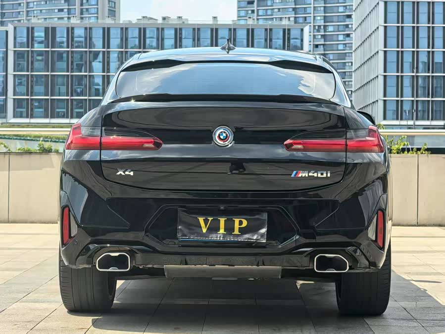 BMW X4 M40i 2023 #10 BMW X4 M40i 2023 car image #10