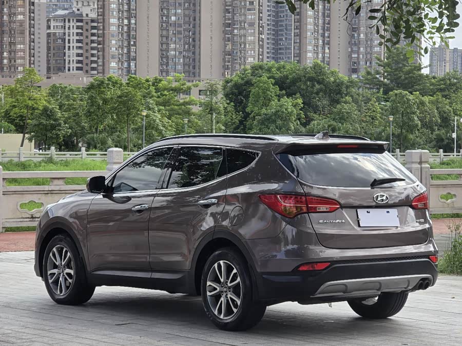 Hyundai Santa Fe (Imported) 2013 car image #10