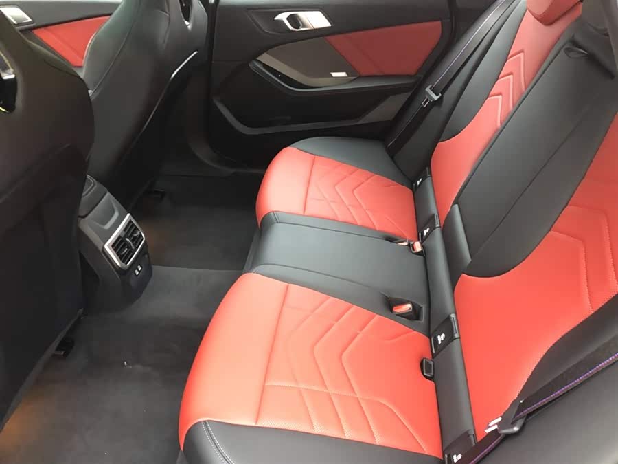 BMW M235L car image #10