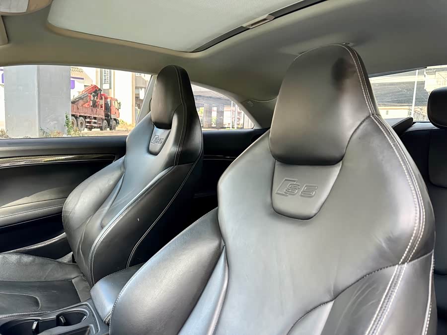 Audi S5 2016 car image #10