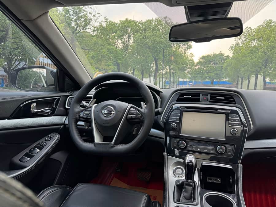 Nissan Maxima 2018 صورة سيارة #10