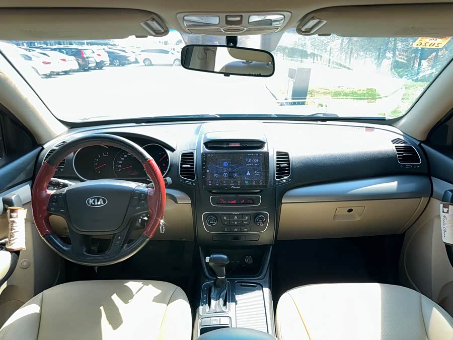 Kia Sorento 2014 изображение автомобиля #10