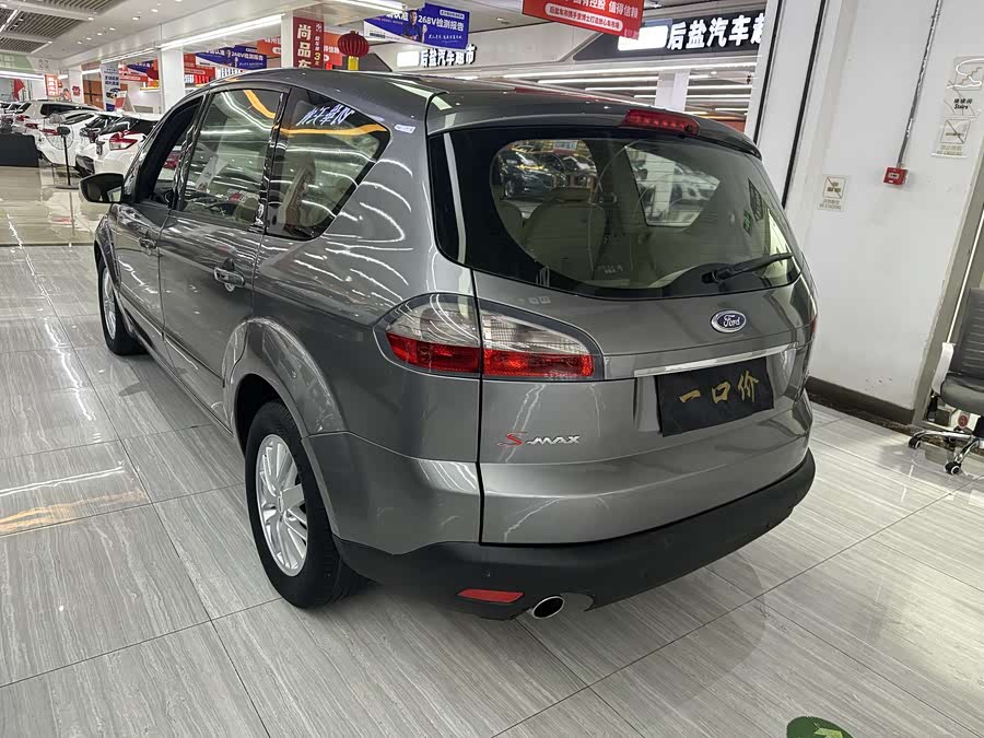 Ford S-MAX 2010 immagine di auto #10